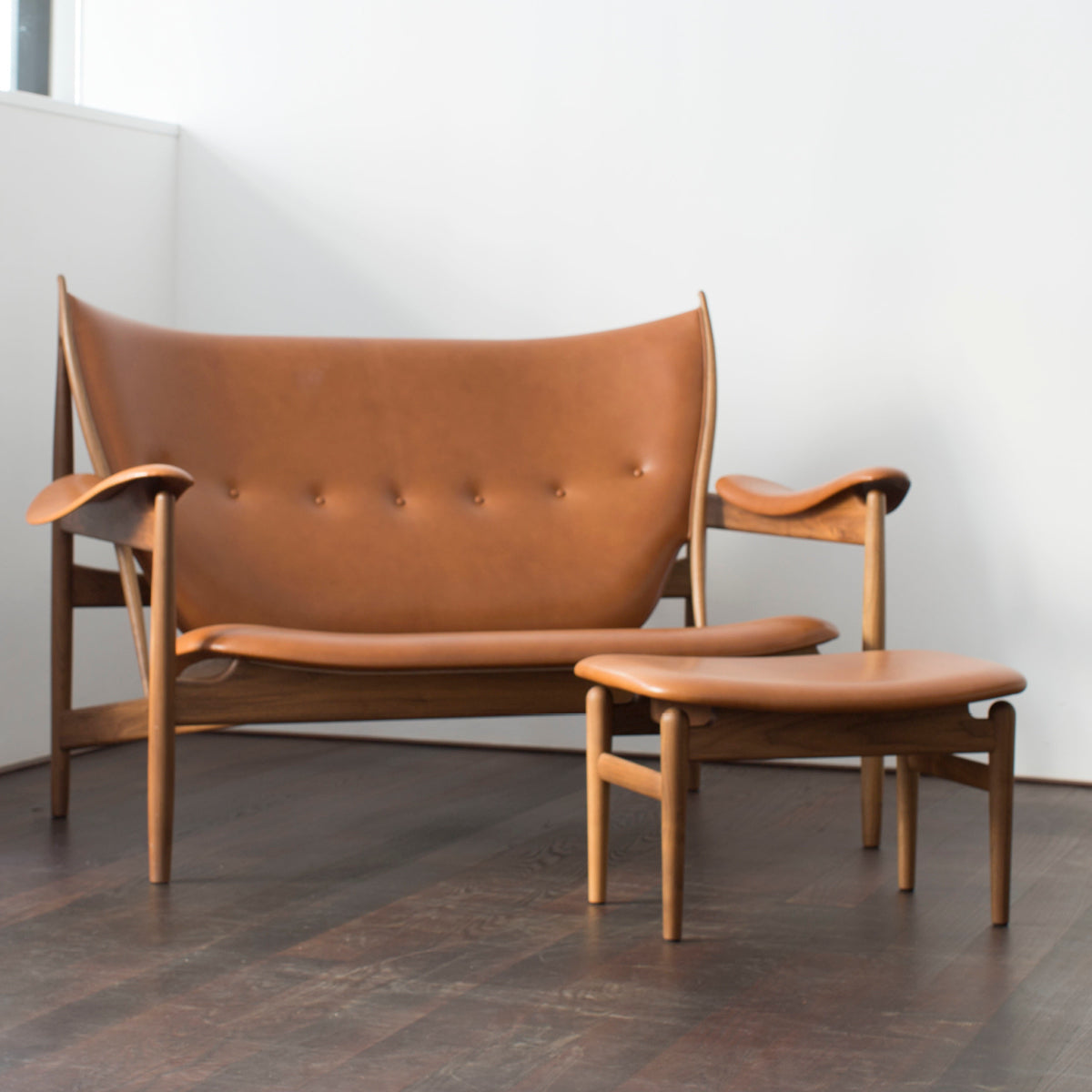 Finn Juhl Chieftain Chair with Footstool Option – FJØRN Scandinavian
