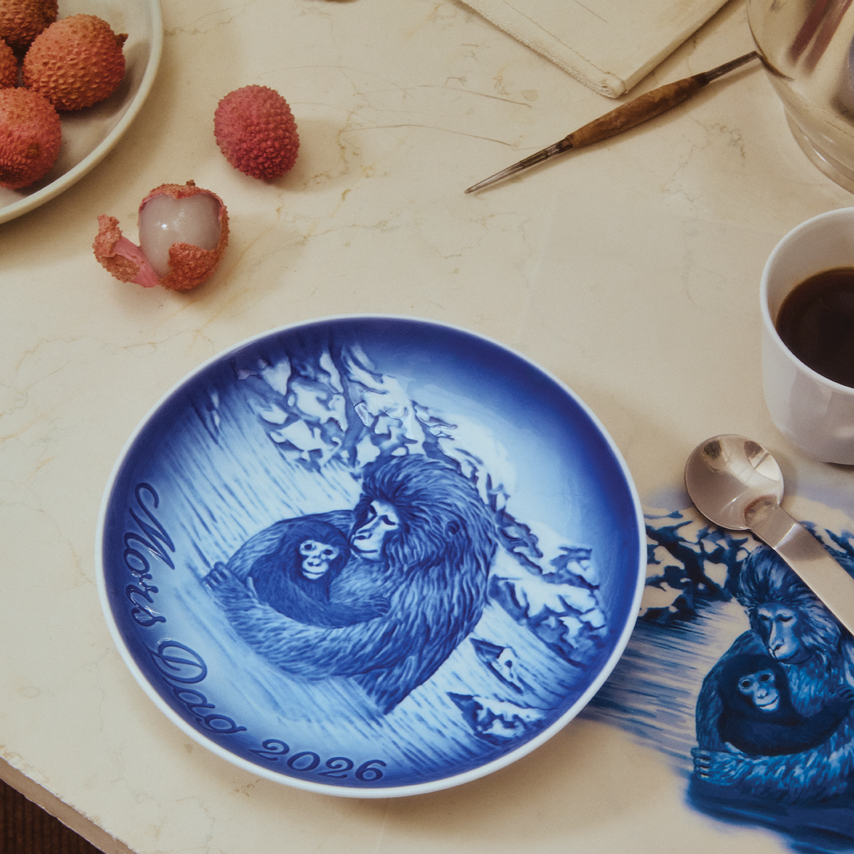 Bing & Grøndahl Mothers Day Plate - Two Variants – FJØRN Scandinavian Bing & Grøndahl Mothers Day Plate - Two Variants – FJØRN Scandinavian