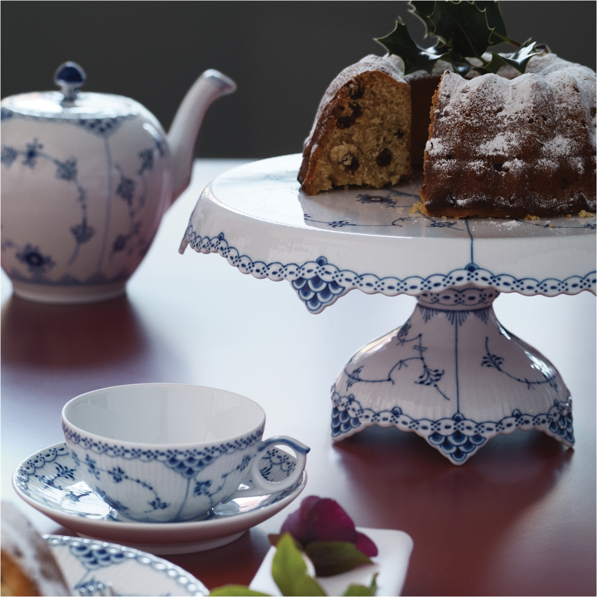 Blue Fluted Half Lace Collection - 32 Pieces – FJØRN Scandinavian