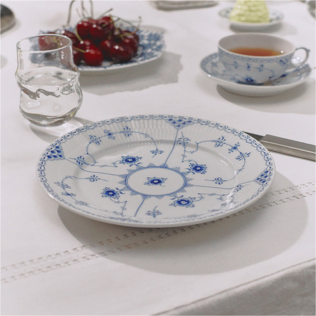 Blue Fluted Half Lace Collection - 32 Pieces – FJØRN Scandinavian