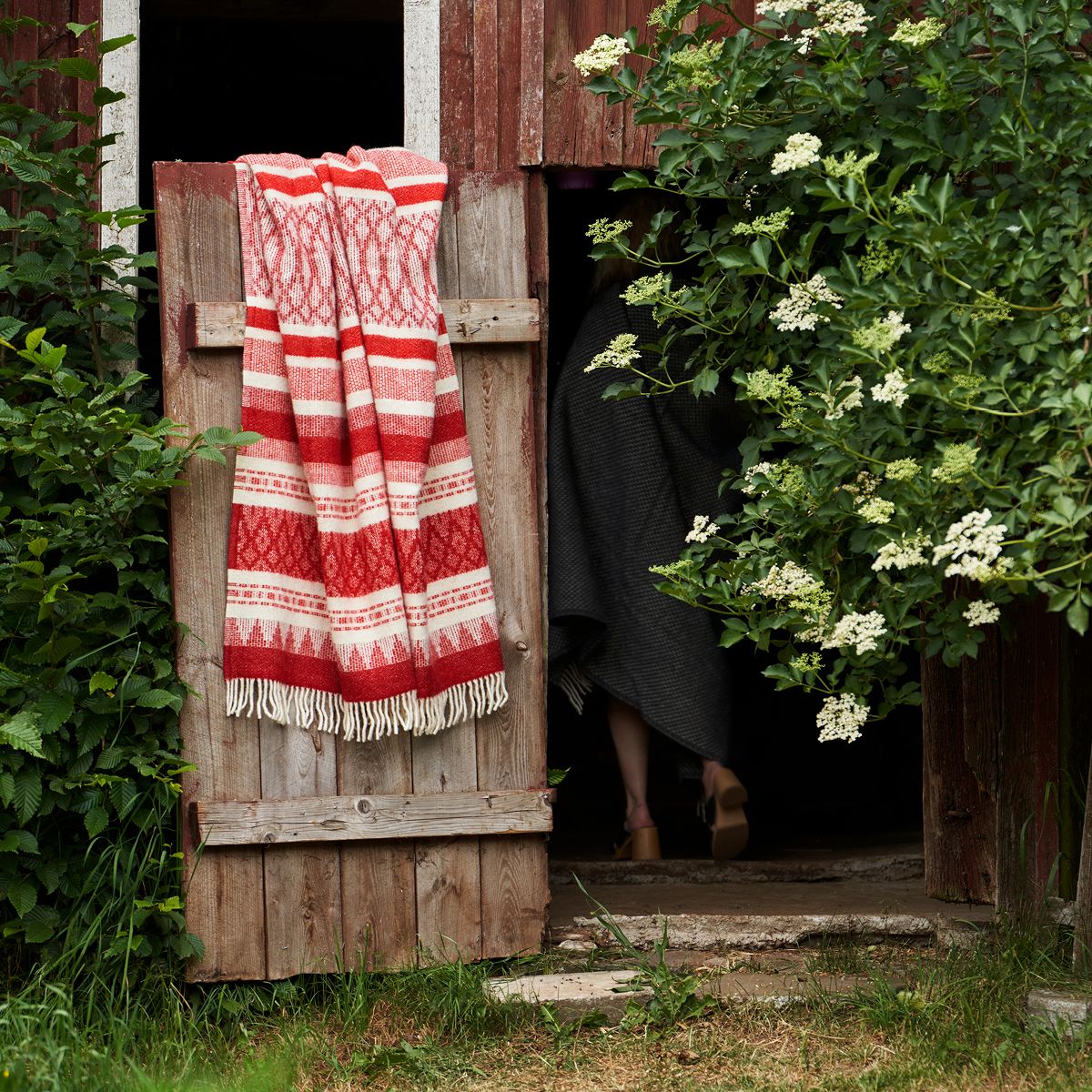Freja Howat Freja Lambs Wool Throws, Four Color Variants – FJØRN Scandinavian