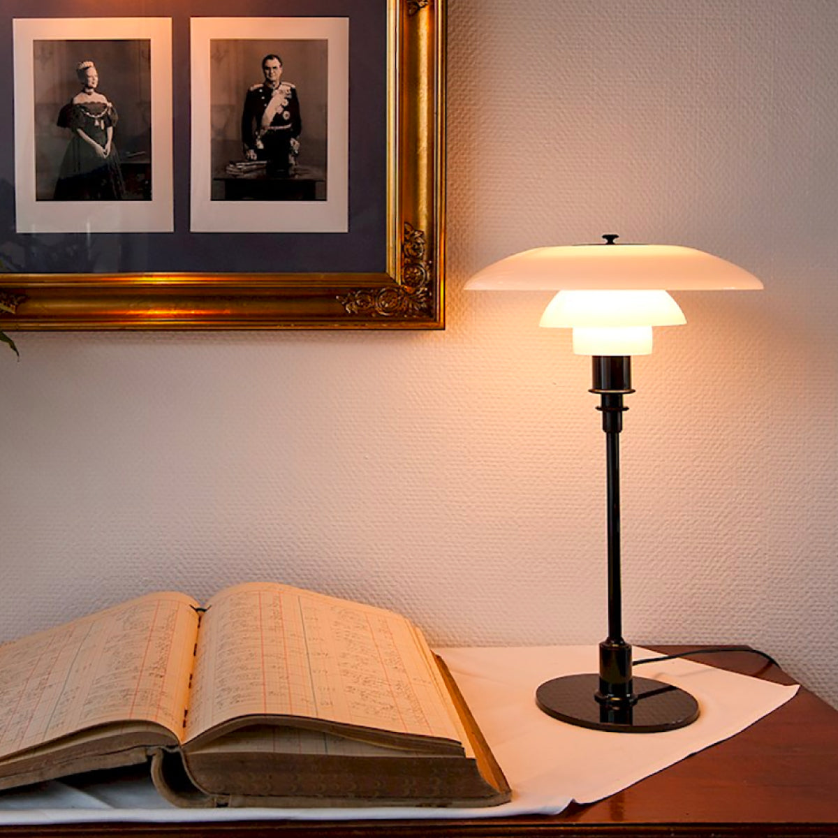 Louis Poulsen PH 3½-2½ Color Table Lamp by Poul Henningsen