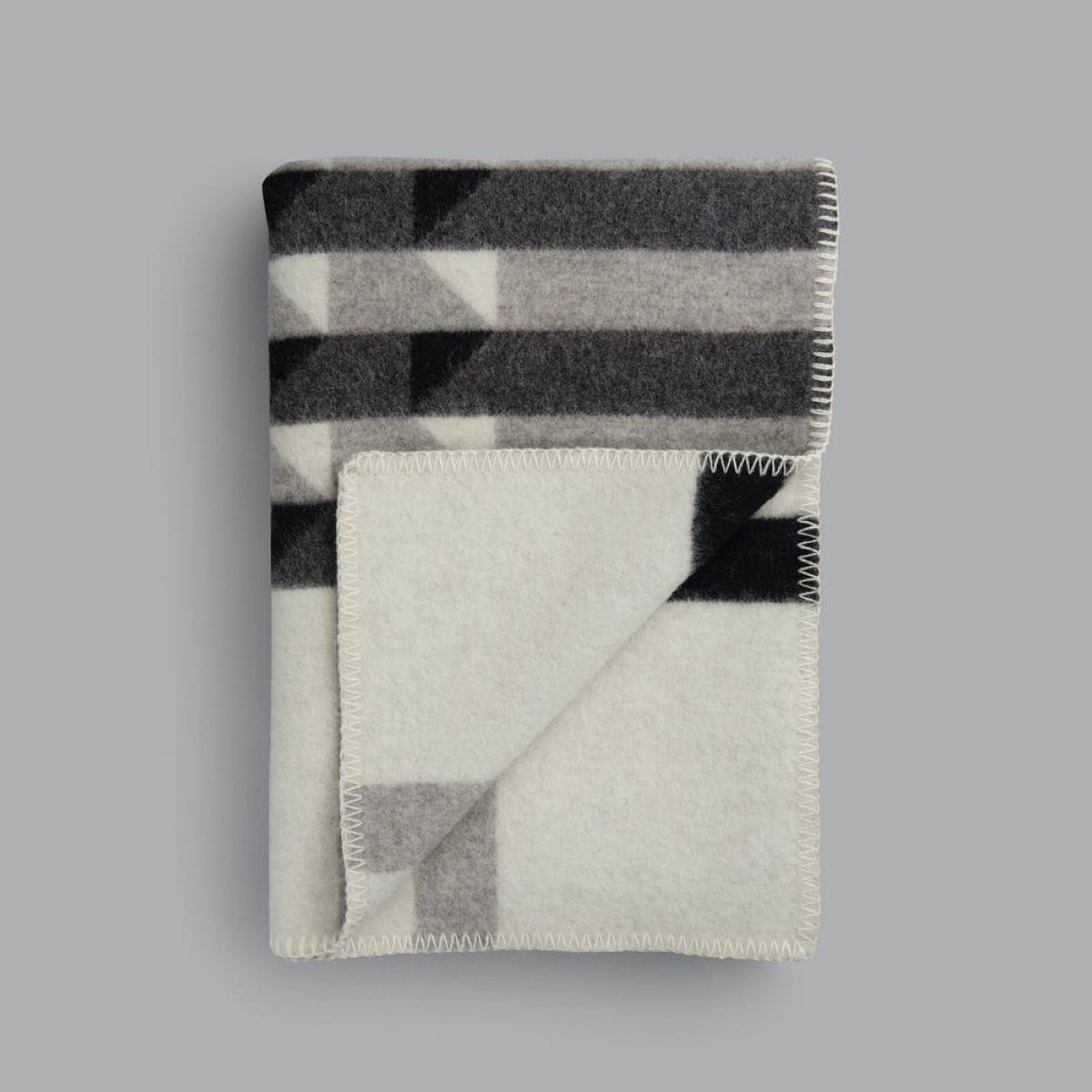 Kvam Norwegian Wool Blankets – FJØRN Scandinavian